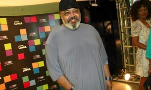 Jorge Aragão fica sem voz em show e preocupa fãs