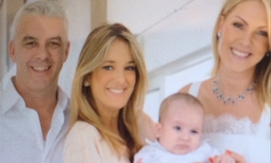 Ana Hickmann batiza o filho Alexandre Júnior