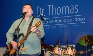 Show de Jerry Adriani atrai mais de 3 mil pessoas no Parque Municipal do Idoso