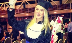 Modelo e apresentadora, Fiorella Mattheis se forma em jornalismo