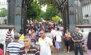 500 mil pessoas visitam cemitérios de Manaus