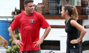  Namorada de Ronaldo ajuda ex-jogador a manter a forma