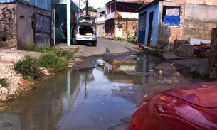 Água tratada é desperdiçada na rua das Cacimbas