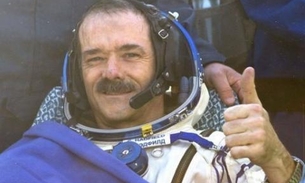 Astronauta canadense retorna à Terra como estrela