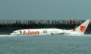 Avião explode nos EUA. Suspeita de atentado.Veja vídeo