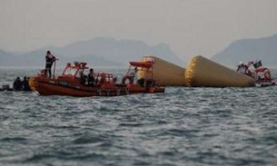 Mergulhador morre em operação em balsa que naufragou na Coreia
