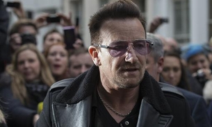 Bono Vox diz que pode não voltar a tocar guitarra