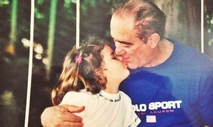 Renato Aragão recebe homenagem da filha 