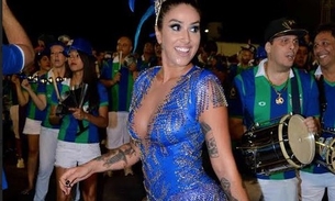 Bem decotada, Dani Bolina vai a ensaio de carnaval em São Paulo