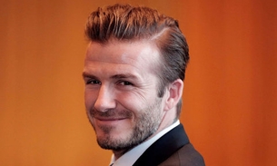David Beckham sofre acidente de moto por causa de paparazzi