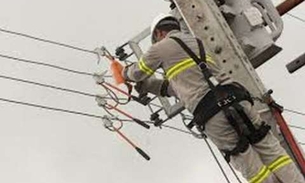 Trabalhadores Eletrobras Amazonas fazem protesto pelo desaparecimento de colegas