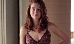 Marina Ruy Barbosa chama atenção de lingerie em papel de ninfeta