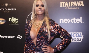 Monique Evans revela que se internou em clínica por causa da solidão