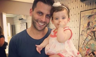 Henri Castelli baba pelos filhos: 