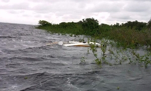 Hidroavião cai no Rio Negro. Quatro sobreviventes são resgatados
