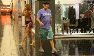  Ex-BBB Aline se esconde ao ser flagrada com o novo namorado, Sérgio Mallandro