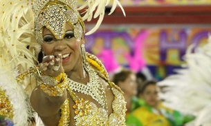  Jornalista Emily Araújo integra time de beldades na Aparecida