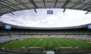 Equipe feminina de vôlei posa para calendário sensual 