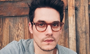 John Mayer abusa de efeito em foto e vira piada no Instagram