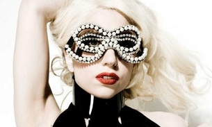 Bandido foge da Polícia, cai e quebra a cara