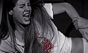  Lana Del Rey simula estupro em vídeo de Marilyn Manson
