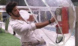 Marcello atende o Big Fone e corre risco de ser emparedado