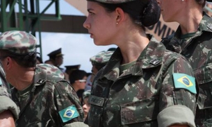 Licença maternidade de seis meses para mulheres militares