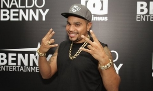 Naldo exclui ex-mulher de autobiografia: 