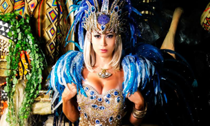 Carol Narizinho exibe pernas torneadas em barracão de escola de samba