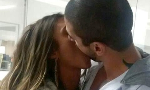 Rápida, Nicole Bahls é vista aos beijos com ex-BBB 