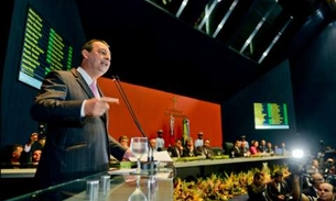 Omar diz que governa para  as pessoas e que  investiu R$ 1,3 bilhão em segurança