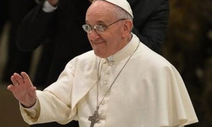 Papa quer uma Igreja pobre e revela inspiração de cardeal brasileiro para o nome