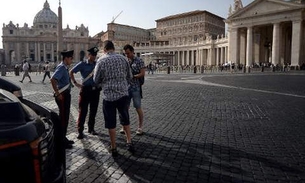 Padre italiano pedófilo se enforca na sacristia