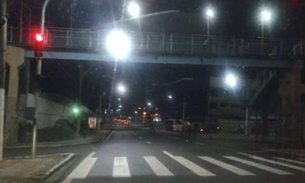 Faixa de pedestre substitui passarela em obras no bairro Flores