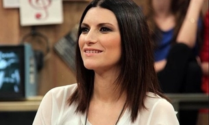 Após mostrar demais, Laura Pausini se diz envergonhada