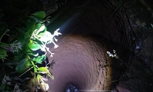 Adolescente cai em buraco de 12 metros de profundidade ao sair para urinar no mato
