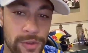 Neymar se ‘espoca de rir’ ao dar cantada no TikTok 