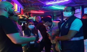 Polícia fecha bares e casa de show em Manaus