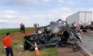 Após matar pai a facadas, filho foge de carro e morre em acidente na estrada 