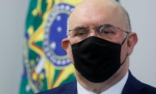 Milton Ribeiro, ministro da Educação, diz que está com Covid-19