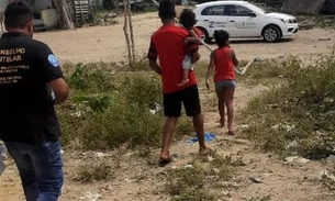 Irmãos são resgatados em Manaus após mãe sumir por uma semana 