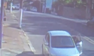 Vídeo: homem furta carro com bebê de 1 ano dentro do veículo
