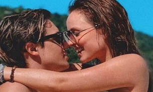 Larissa Manoela sensualiza em fotos quentes aos beijos com namorado na praia 