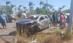 Crianças são arremessadas de carro em grave acidente na AM-070