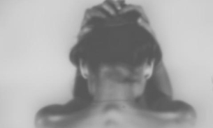 Mulher é estuprada dentro de barco onde dormia com os filhos 