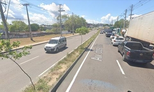 Homem capota carro a caminho de entrevista de emprego em Manaus 