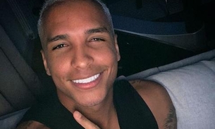 Jogador do Palmeiras tatua o nome de 14 amigos e choca seguidores