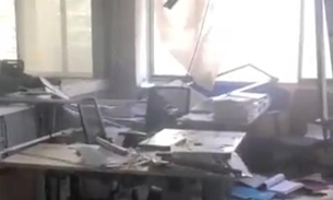 Vídeo: Redação de jornal em Beirute fica destruída após explosão