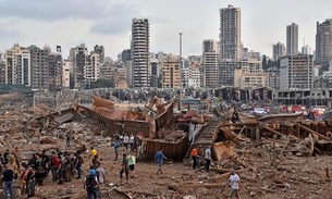 Mais de 100 pessoas estão desaparecidas após explosão em Beirute; equipes fazem buscas