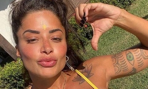 Aline Riscado posa de maiô com estampa de maconha e causa na internet